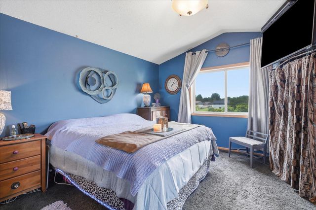 10240 Madison Street NE, Blaine, MN 55434