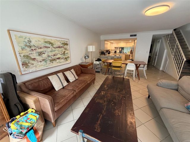 350 Grapetree Dr 410, Key Biscayne, FL 33149