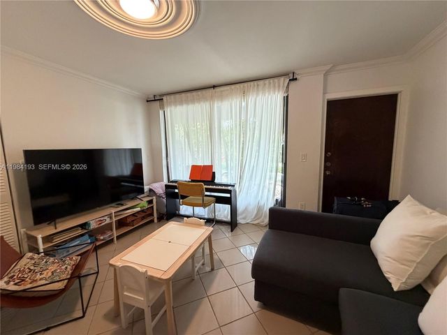 350 Grapetree Dr 410, Key Biscayne, FL 33149