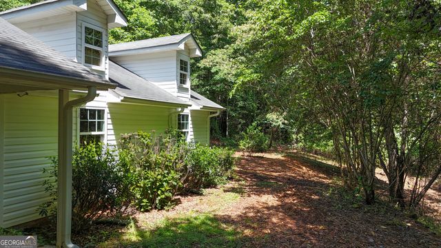 253 Industrial Boulevard, Toccoa, GA 30577