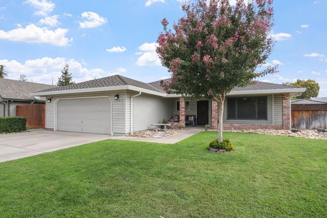 2660 Oxford Ave, Turlock, CA 95382