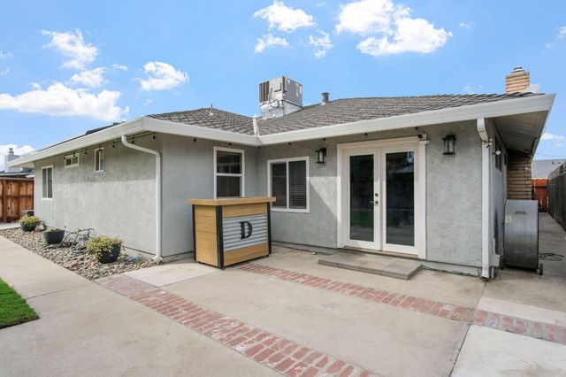 2660 Oxford Ave, Turlock, CA 95382