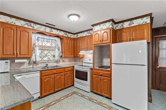 117 Fonda Road, Statesville, NC 28677