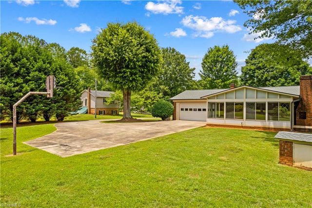 117 Fonda Road, Statesville, NC 28677