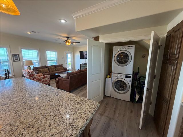 3180 Gulf Castle Drive, Crystal Beach, TX 77650