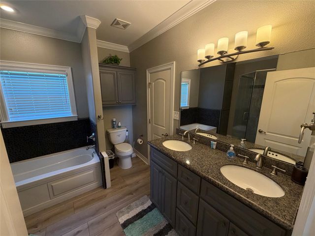 3180 Gulf Castle Drive, Crystal Beach, TX 77650