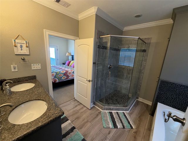 3180 Gulf Castle Drive, Crystal Beach, TX 77650