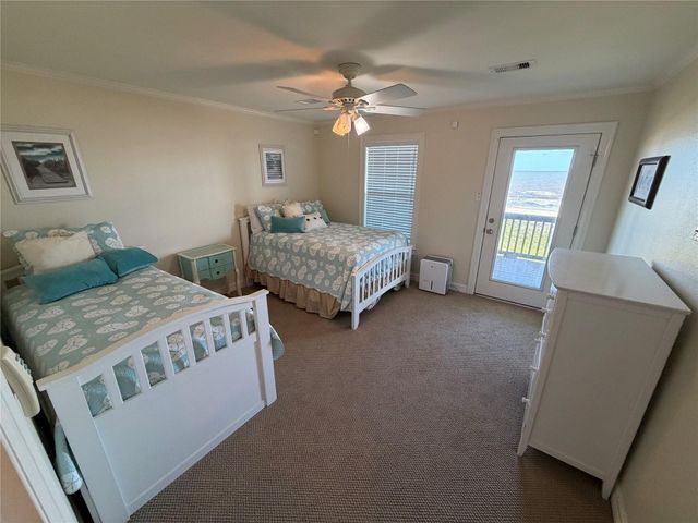 3180 Gulf Castle Drive, Crystal Beach, TX 77650