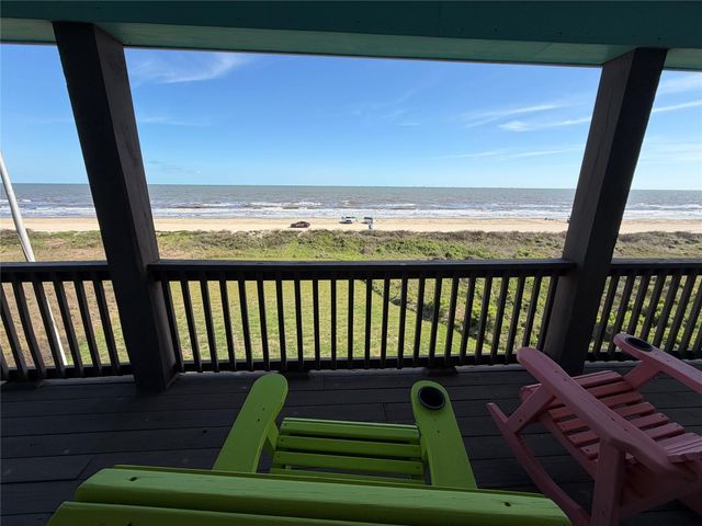 3180 Gulf Castle Drive, Crystal Beach, TX 77650