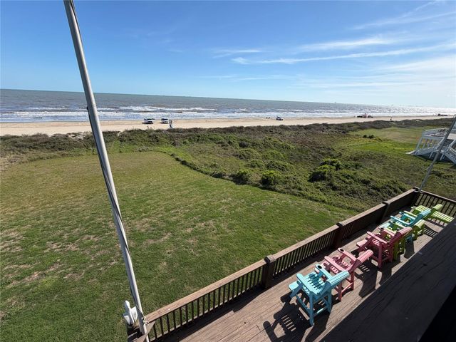 3180 Gulf Castle Drive, Crystal Beach, TX 77650