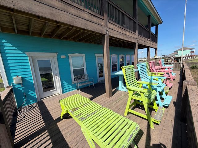 3180 Gulf Castle Drive, Crystal Beach, TX 77650