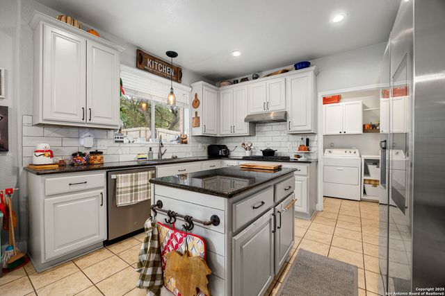 23414 Treemont Park, San Antonio, TX 78261