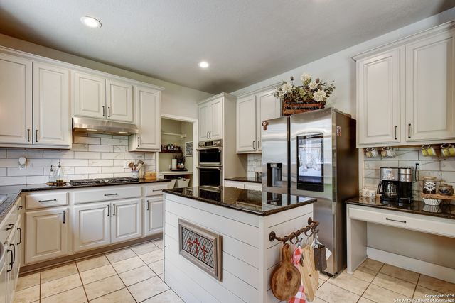 23414 Treemont Park, San Antonio, TX 78261