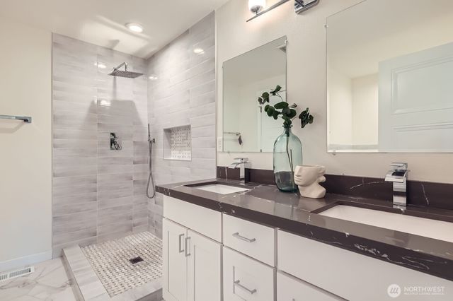 10201 NE 198th Street, Bothell, WA 98011