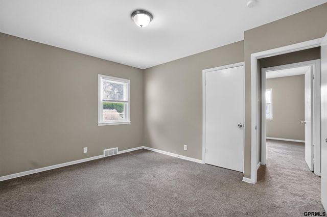 4137 N 62nd Street, Omaha, NE 68104