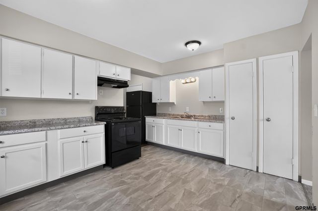 4137 N 62nd Street, Omaha, NE 68104