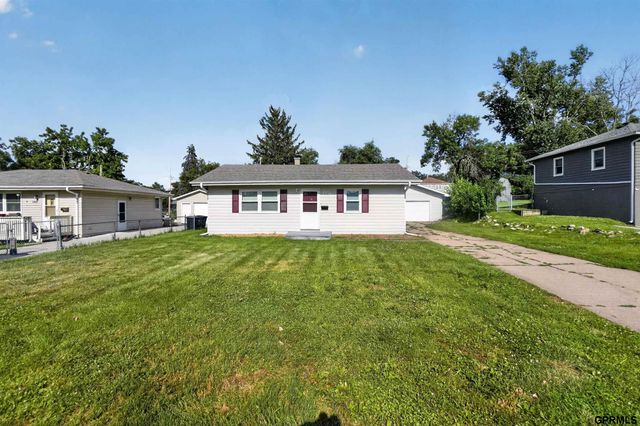 4137 N 62nd Street, Omaha, NE 68104