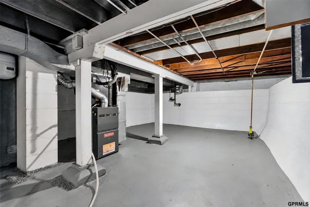 4137 N 62nd Street, Omaha, NE 68104