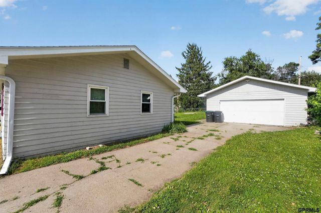 4137 N 62nd Street, Omaha, NE 68104