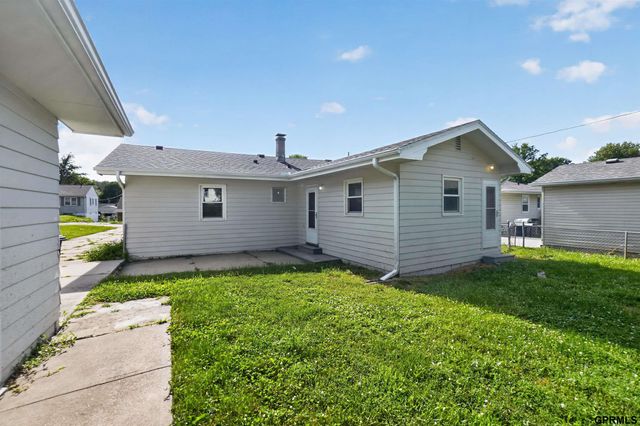 4137 N 62nd Street, Omaha, NE 68104