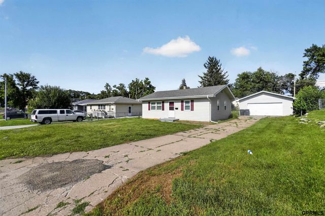4137 N 62nd Street, Omaha, NE 68104