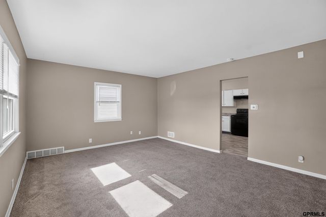 4137 N 62nd Street, Omaha, NE 68104
