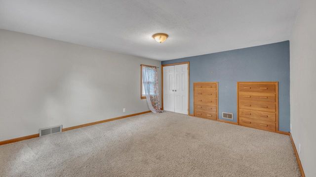 521 Prospect AVENUE, Sheboygan Falls, WI 53085