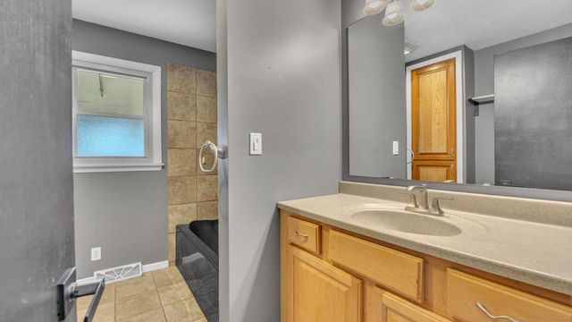 521 Prospect AVENUE, Sheboygan Falls, WI 53085