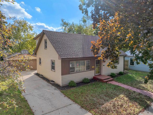 521 Prospect AVENUE, Sheboygan Falls, WI 53085