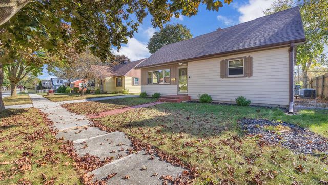 521 Prospect AVENUE, Sheboygan Falls, WI 53085