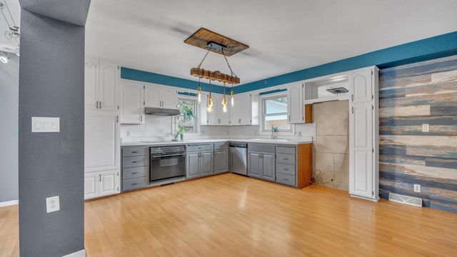 521 Prospect AVENUE, Sheboygan Falls, WI 53085