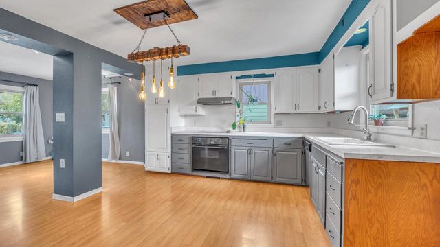 521 Prospect AVENUE, Sheboygan Falls, WI 53085