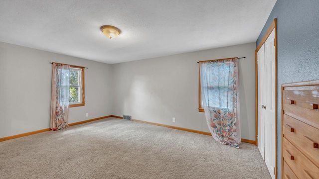 521 Prospect AVENUE, Sheboygan Falls, WI 53085