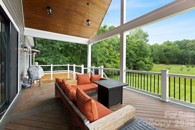 5200 Shoreview Drive, Concord, NC 28025