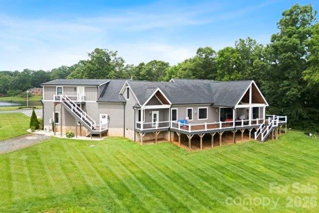 5200 Shoreview Drive, Concord, NC 28025