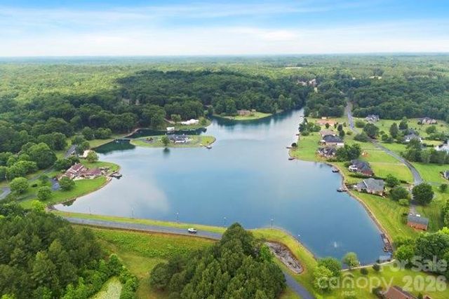 5200 Shoreview Drive, Concord, NC 28025