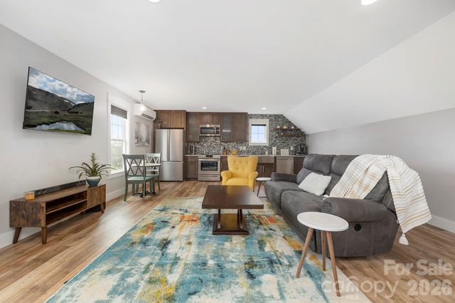 5200 Shoreview Drive, Concord, NC 28025