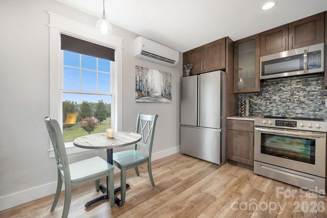 5200 Shoreview Drive, Concord, NC 28025