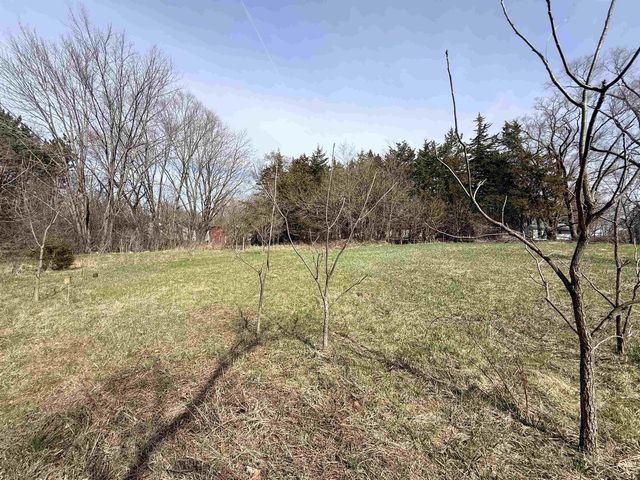 3230 S Oakhill Avenue, Janesville, WI 53546
