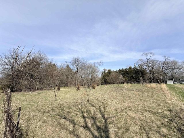 3230 S Oakhill Avenue, Janesville, WI 53546