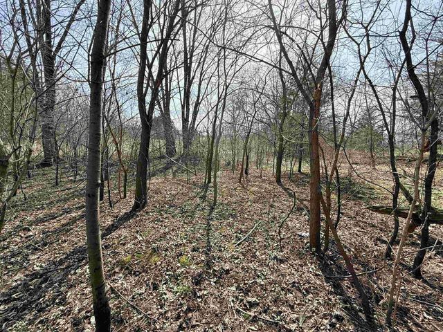 3230 S Oakhill Avenue, Janesville, WI 53546
