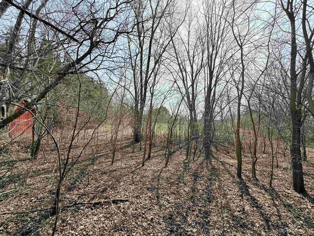 3230 S Oakhill Avenue, Janesville, WI 53546