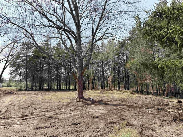 3230 S Oakhill Avenue, Janesville, WI 53546