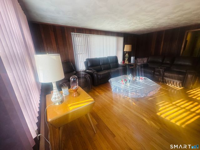 169 Moosup Pond Road, Plainfield, CT 06239