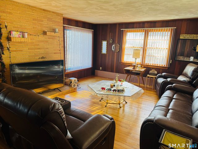 169 Moosup Pond Road, Plainfield, CT 06239