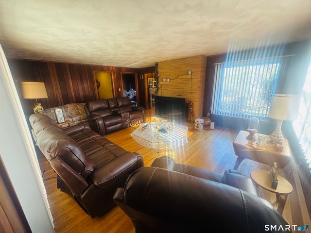 169 Moosup Pond Road, Plainfield, CT 06239