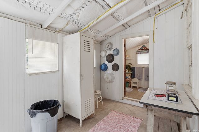 842 Burkett, Seguin, TX 78155