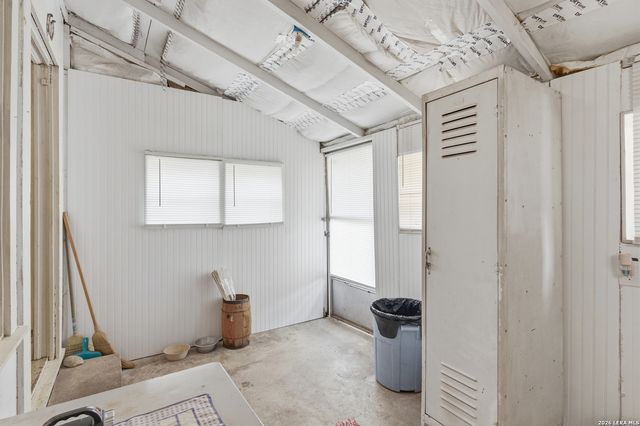 842 Burkett, Seguin, TX 78155