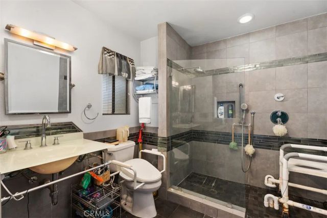 1632 SE Skyline Drive, North Tustin, CA 92705