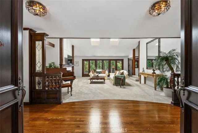 1632 SE Skyline Drive, North Tustin, CA 92705